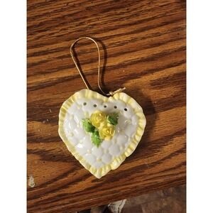 Vintage Heart Shaped Ceramic Potpourri Pomander‎ with Hand Crafted Yellow Roses